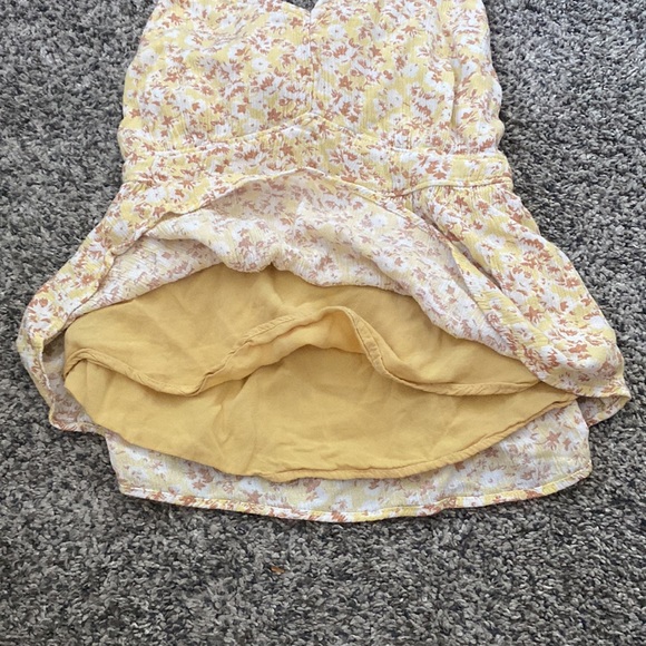 Abercrombie & Fitch Flowy Open Back Tank Top - Picture 2 of 4